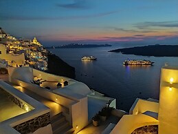 Akron Cliff Suite