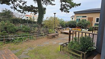 Wind Jeju Cafe & Pension