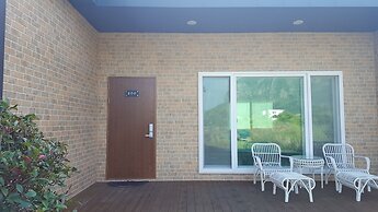 Wind Jeju Cafe & Pension