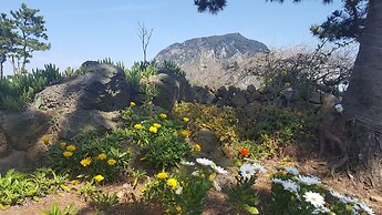 Wind Jeju Cafe & Pension