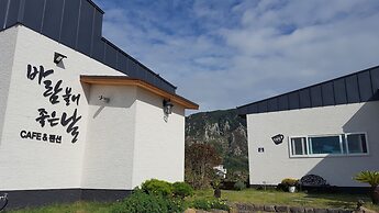 Wind Jeju Cafe & Pension