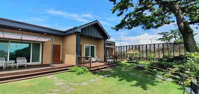 Wind Jeju Cafe & Pension