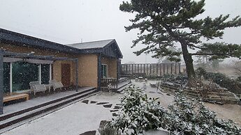 Wind Jeju Cafe & Pension