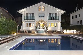 Villa Birdie Boutique