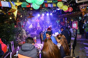 Hotel Himalayan Oasis