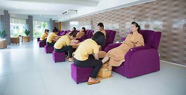 Gold Coast Hotel Resort & Spa