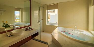 Gold Coast Hotel Resort & Spa