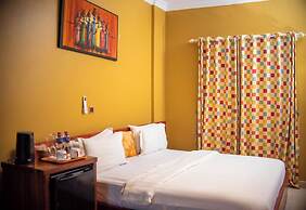 Triple Hill Hotel