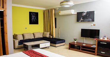 Triple Hill Hotel