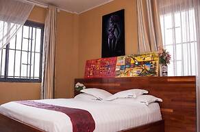 Triple Hill Hotel