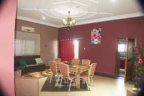 Triple Hill Hotel