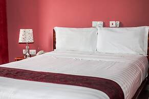 Triple Hill Hotel