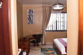Triple Hill Hotel