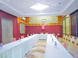 Triple Hill Hotel
