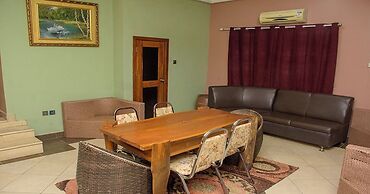 Triple Hill Hotel