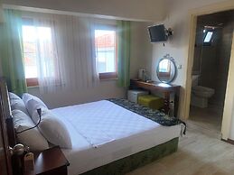 Mitos Hotel