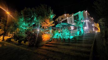 Mitos Hotel