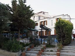 Mitos Hotel