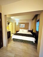 Mitos Hotel