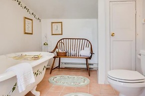 The Inn At Twin Linden