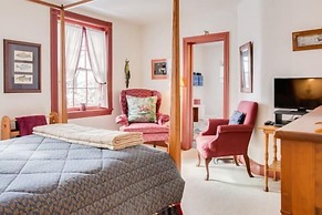 The Inn At Twin Linden