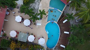 The Log Cab Inn Resort