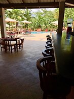 The Log Cab Inn Resort