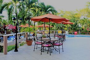 The Log Cab Inn Resort