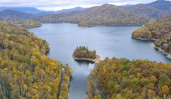 stayNantahala – Smoky Mountain Cabins and Luxury Yurts