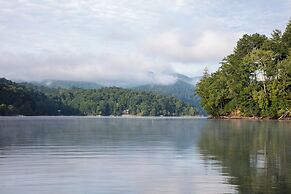 stayNantahala – Smoky Mountain Cabins and Luxury Yurts