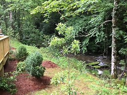 stayNantahala – Smoky Mountain Cabins and Luxury Yurts