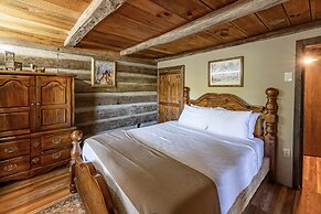 stayNantahala – Smoky Mountain Cabins and Luxury Yurts