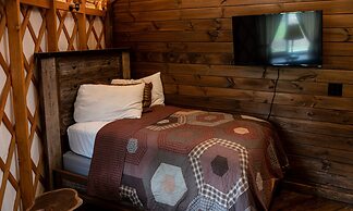 stayNantahala – Smoky Mountain Cabins and Luxury Yurts