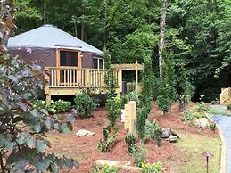 stayNantahala – Smoky Mountain Cabins and Luxury Yurts