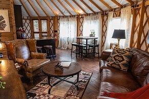 stayNantahala – Smoky Mountain Cabins and Luxury Yurts