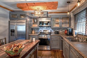 stayNantahala – Smoky Mountain Cabins and Luxury Yurts