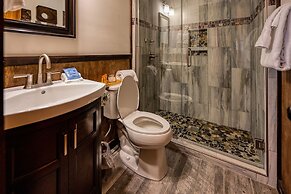 stayNantahala – Smoky Mountain Cabins and Luxury Yurts