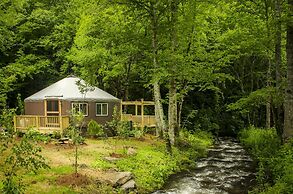 stayNantahala – Smoky Mountain Cabins and Luxury Yurts