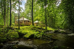 stayNantahala – Smoky Mountain Cabins and Luxury Yurts