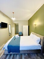 Puffin Suites & Rooms