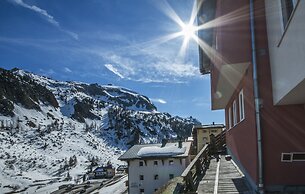 Hotel Laaxerhof