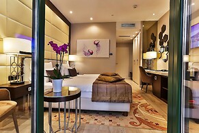Hotel Riva by Aycon