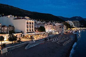 Hotel Riva by Aycon