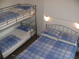 Cleveland Court Apartments