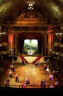 Cleveland Court Apartments