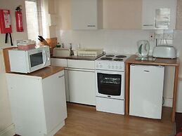 Cleveland Court Apartments