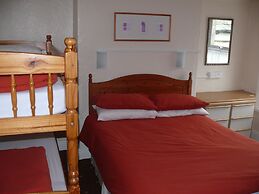 Cleveland Court Apartments