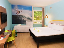 Delphin Surf Hotel