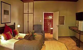 Out of Africa Town Lodge