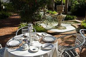 Out of Africa Town Lodge